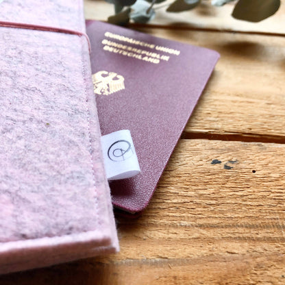 Reiseetui | Hülle für Reisepass und Flugdokumente | YOU GO GIRL |Reisepasshülle | Reisemappe aus Filz
