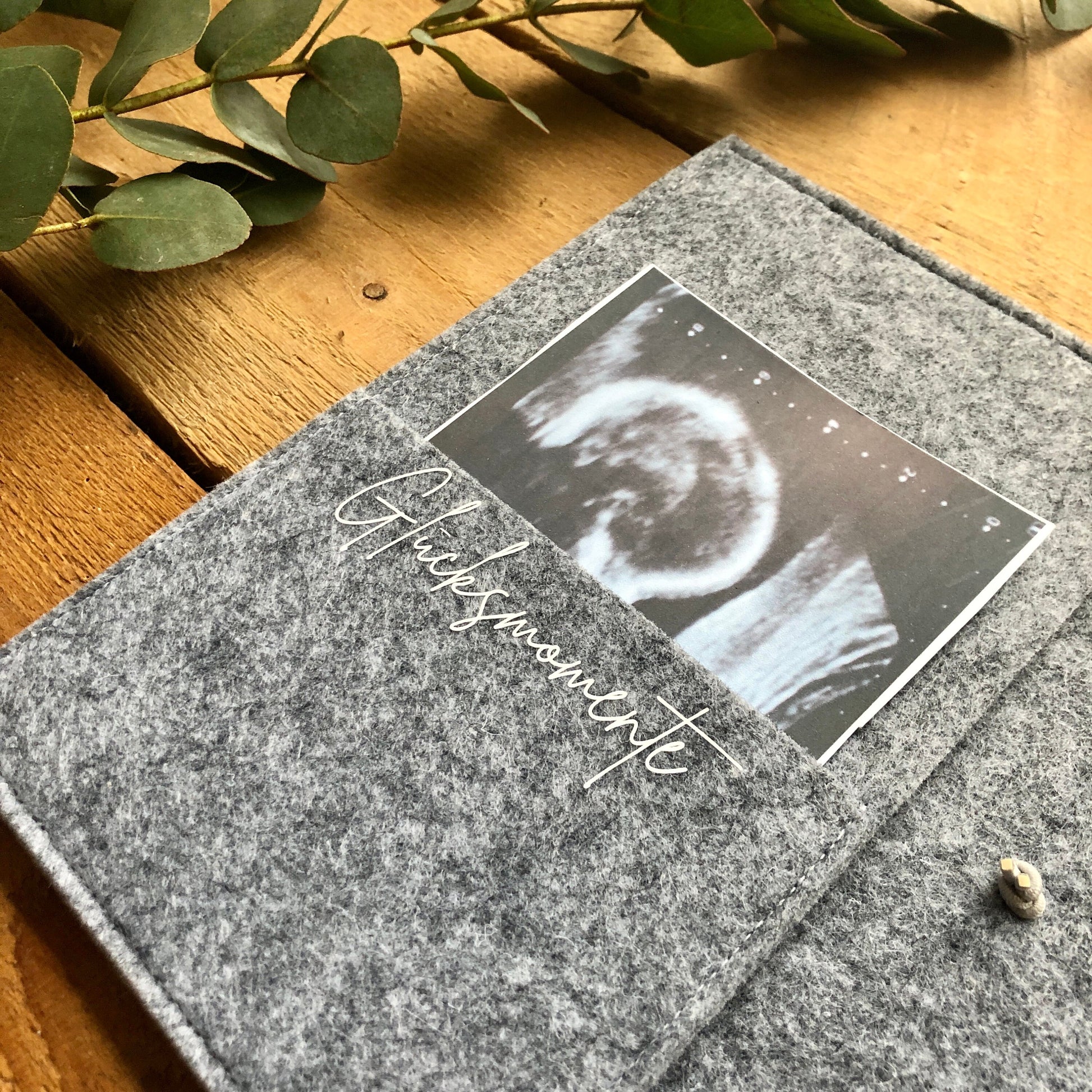 Mutterpasshülle aus Filz | Mutterpassumschlag | Geschenk für werdende Mütter