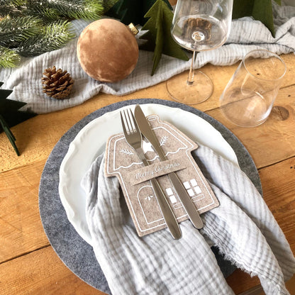 Bestecktasche Lebkuchenhaus | Weihnachtliche Dekoration für die Festtafel | 2er-Set
